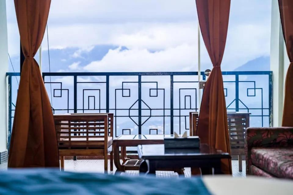 Hotel Due Pond Near Palzor Stadium Gangtok Exterior photo