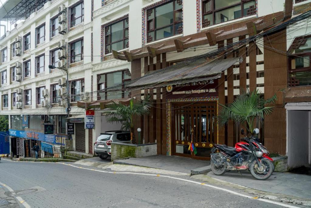 Hotel Due Pond Near Palzor Stadium Gangtok Exterior photo