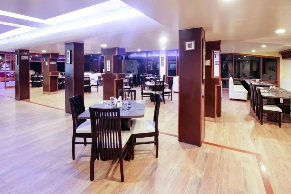 Hotel Due Pond Near Palzor Stadium Gangtok Exterior photo
