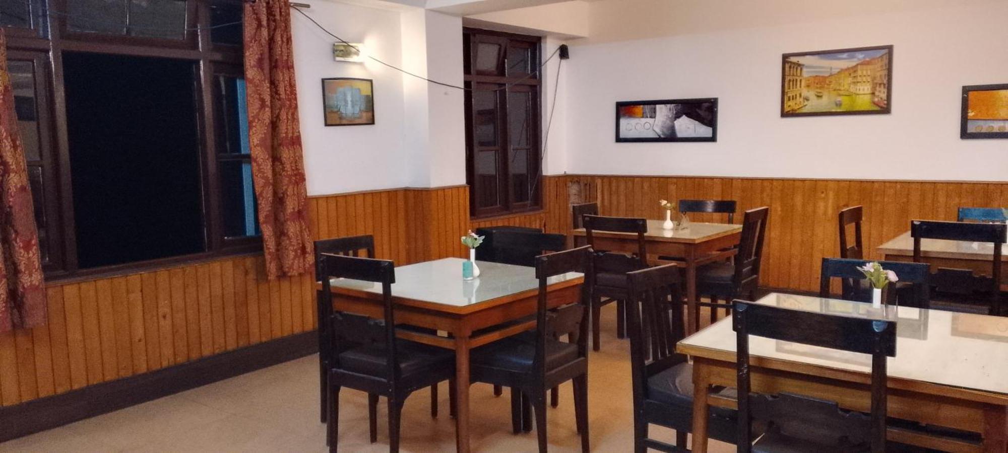 Hotel Due Pond Near Palzor Stadium Gangtok Exterior photo